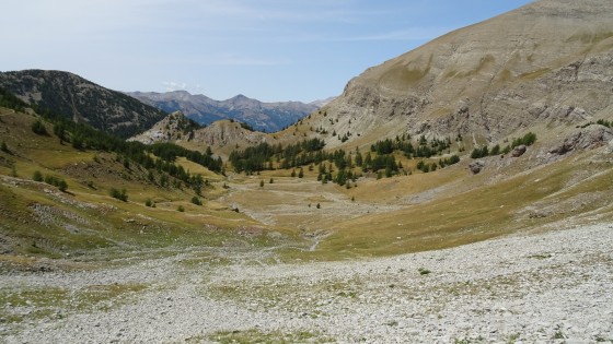 Vue vers la vallée d\'Allos et le parking départ