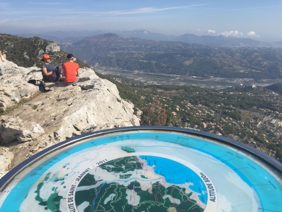 Table d\'orientation au sommet du Baou