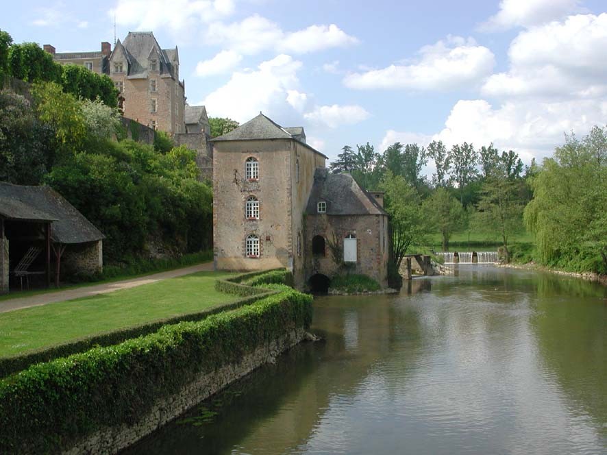 Photo : Le Moulin de Thévalles à Chémeré-le-Roi