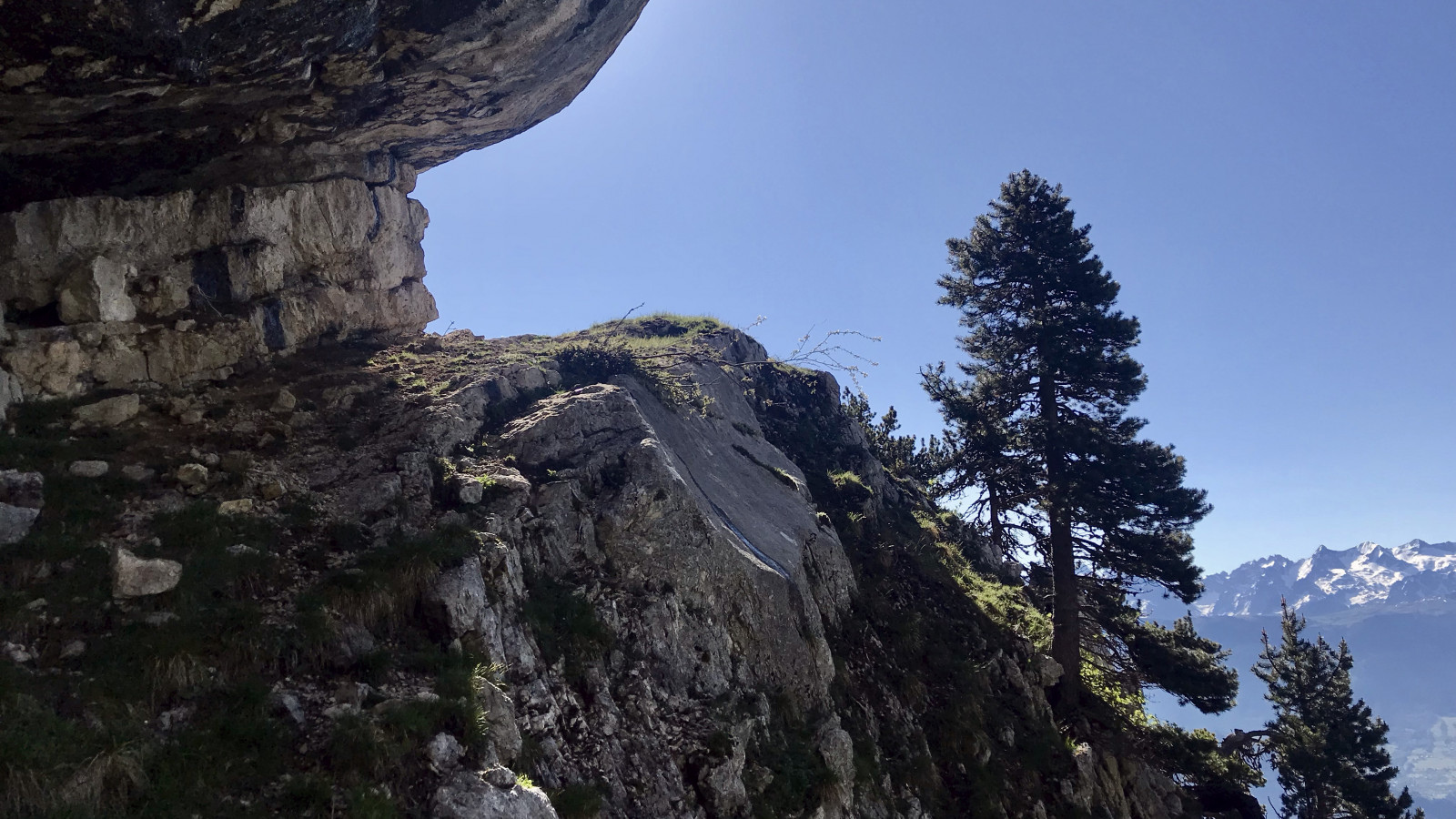 Photo de repérage du sangle couvert menant à la cheminée
