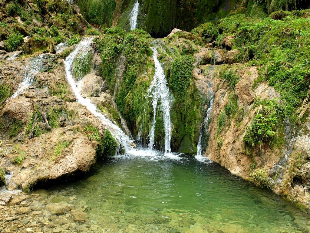 Photo PlaimboisVennes La cascade du Moulin
