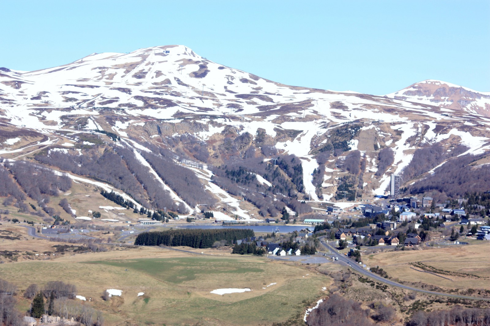 Point De Vue Sur Le Lac Pavin