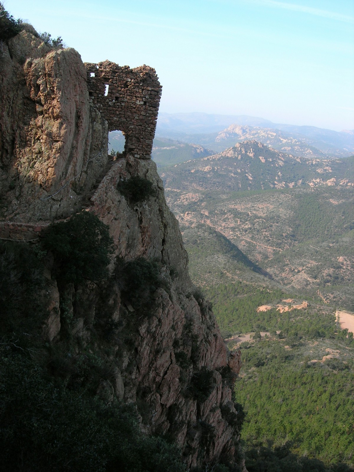 Photo porte d'accès à la grotte de la Ste Baume