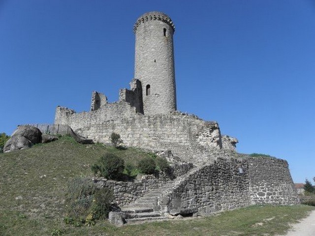 Photo Tour de Piégut