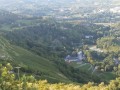 12- La Cité Saint-Pierre nichée au creux de Milhas au pied du Béout