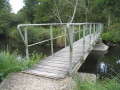 Moléans.(28).Valainville.La passerelle de Montanson sur la Conie.