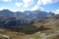 À gauche la Tête de la Cassille, au centre le Pic de la Moulinière et au centre droit la Pointe des Cerces et la Main de Crepin