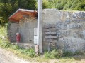 A gauche, le chemin direct au Roc de Viuz