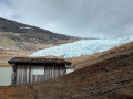 Shelter near the glacier