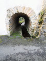 Aqueduc en pierre - village des Fonts