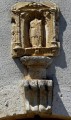 Chassagne - Au dessus de la porte d'une ferme.