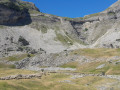 Au pied de la cascade