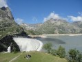 Barrage et lac d'Émosson. Au fond, le barrage du Vieux Émosson