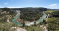 Beau méandre du Verdon et barrage de Gréoux depuis l'éperon rocheux