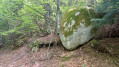 Boulder de granite en équlibre