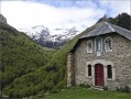 Étang d'Araing en passant par la Chapelle de l'Isard Étang d'Araing en passant par la Chapelle de l'Isard