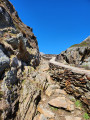 Chemin de pierre pour accès au Lac Bleu