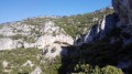 Chemin sous les falaises Chemin sous les falaises