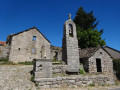 Menhirs et hameau de la Fage