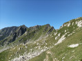 Dans le rétro au fond la Pointe de Combe Bronsin, à droite le Pas de la Mule