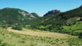 Derrière le rocher du village Derrière le rocher du village