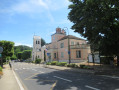 Church and town hall in Marnes-la-Coquette