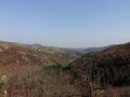 En arrière plan, les hauteurs d'Annonay et la Vallée du Rhône