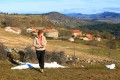 En montant vers le hameau du Mont