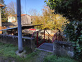 Escalier pour rejoindre le parking devant la mairie
