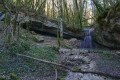 Excavation naturelle après le mur d'enceinte de la Chartreuse Excavation naturelle après le mur d'enceinte de la Chartreuse