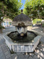 Fontaine au d&eacute;part de la randonn&eacute;e &agrave; St Roman de Malegarde
