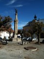 Fontaine sur la place de l'église du Russey