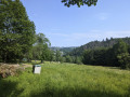 Freie Wiesenflächen und weiter Blick