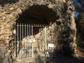 Grotte de Lourdes sous la chapelle Notre-Dame de Lourdes