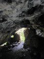 Grotte des Ermites vue de l'int&eacute;rieur vers l'ext&eacute;rieur