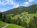 Von Baad nach Riezlern über den Baader Höhenweg und an der Breitach entlang