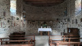 Intérieur de la petite église du Frontal.