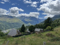 Les Granges de Nabias et le Lactoduc