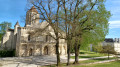 L'&eacute;glise de Surg&egrave;res du style roman Saintongeais