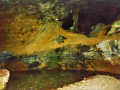 L'intérieur de la grotte de la source du Guiers