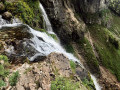 La cascade de la résurgence du Guiers Vif La cascade de la résurgence du Guiers Vif
