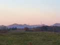 La chaîne des Puys, vue de la crête du puy Courny.