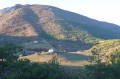 La Chapelle du Cimetière de l'Escoulin vue en contrebas du Col de Fonteuse