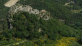 La chapelle St Jean d'Ollon sur son éperon rocheux