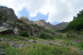 La dreyre prend sa source au pied des rochers.