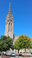 La flèche de 65m de l'église