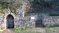 La fontaine et le lavoir de Dilay