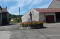 La fontaine fleurie de Largillay