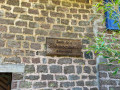 La plaque sur l'ancienne &eacute;cole de la Schneematt