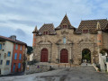La porte de la place de l'abbaye